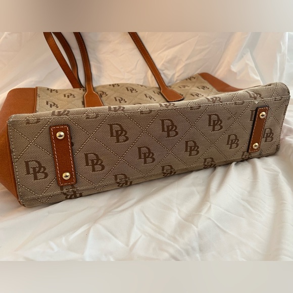 Dooney & Bourke Signature Ashton Tote - Picture 2 of 16